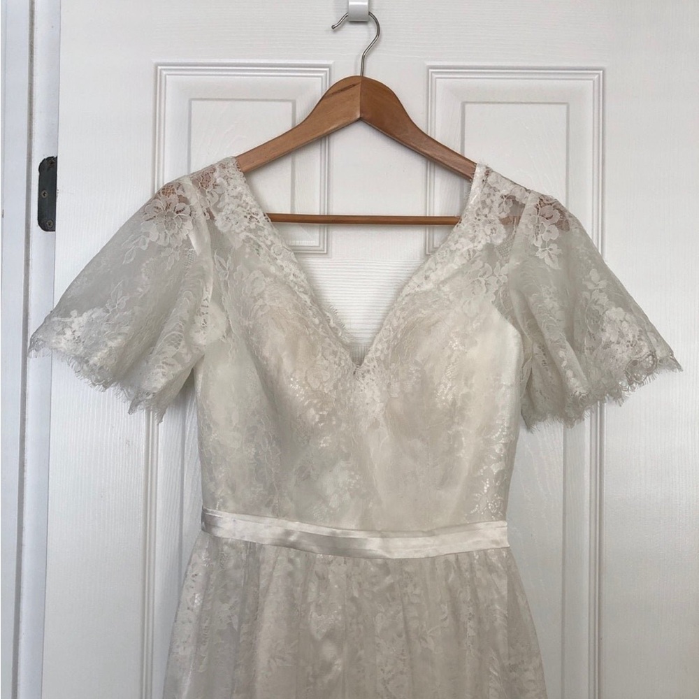 Lace wedding dress short sleeve